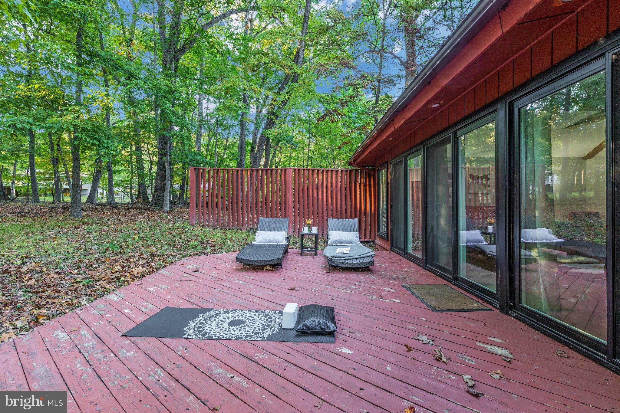 863 The Woods Rd