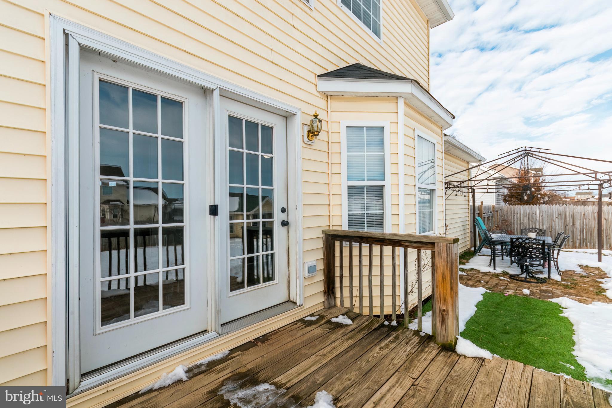 142 Alcott Ave