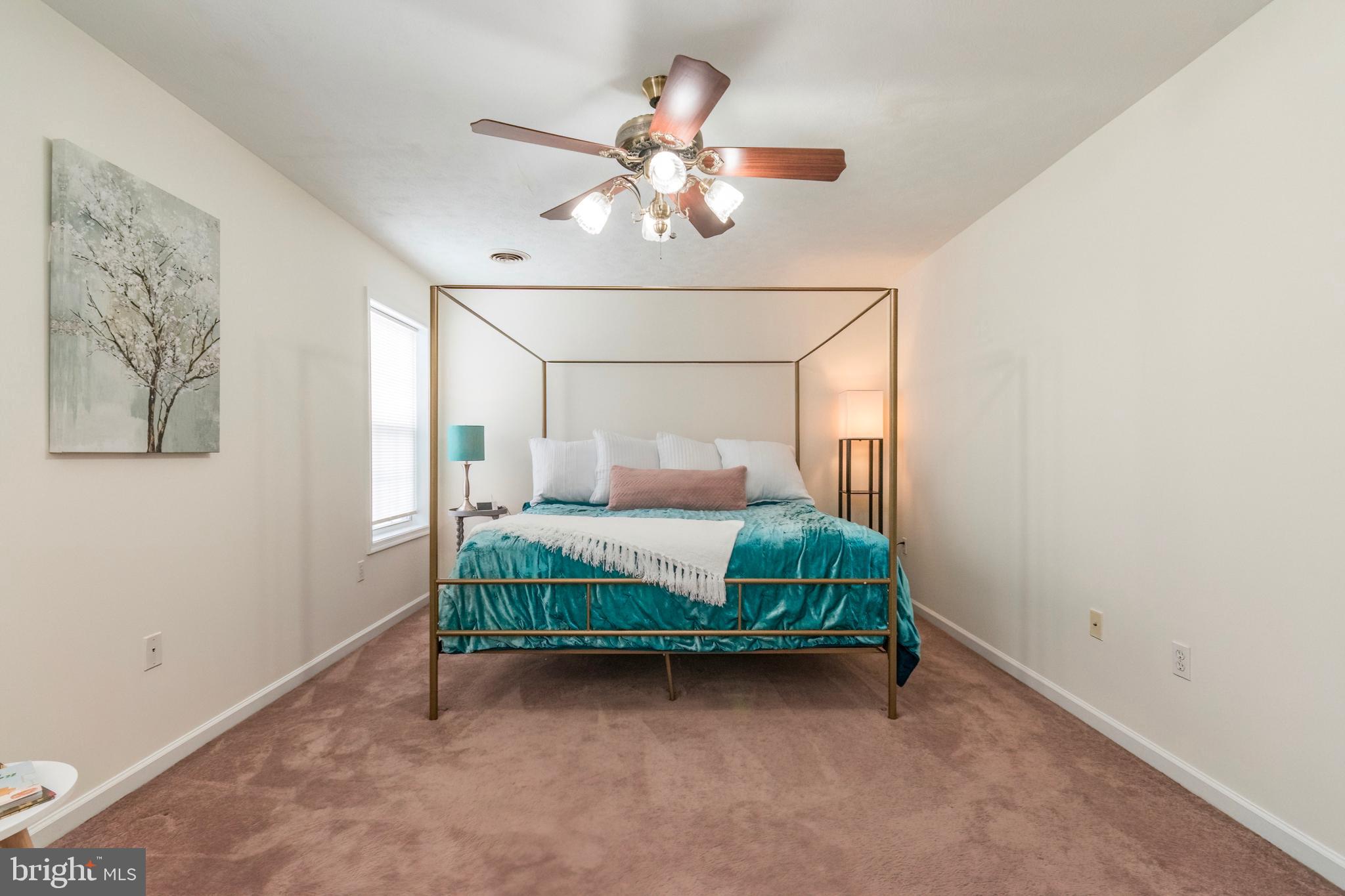 142 Alcott Ave