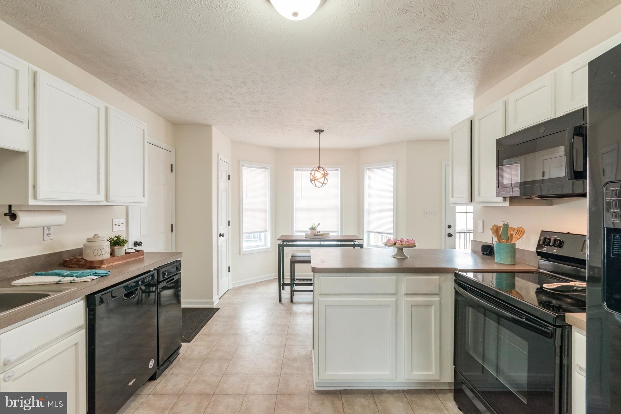 142 Alcott Ave