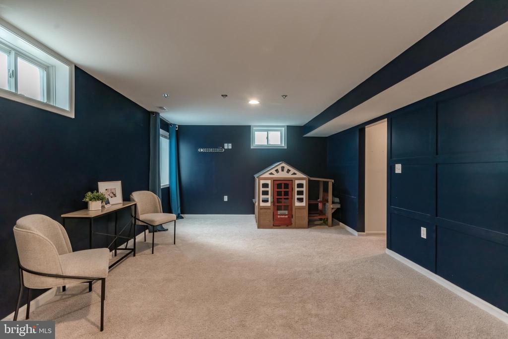 109 Darden Ct W