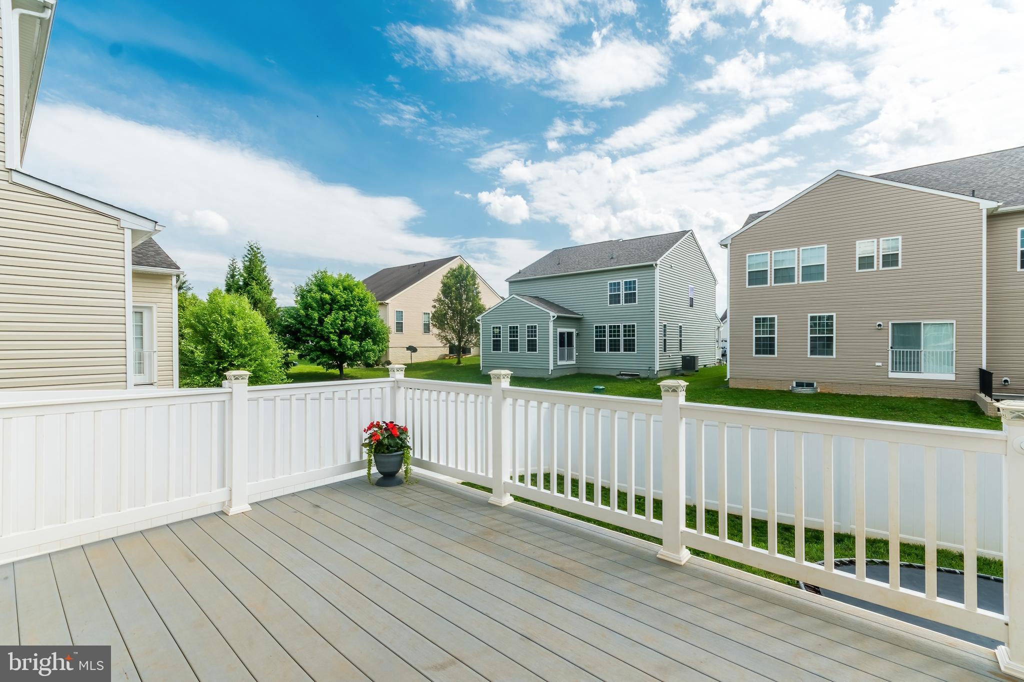 109 Darden Ct W