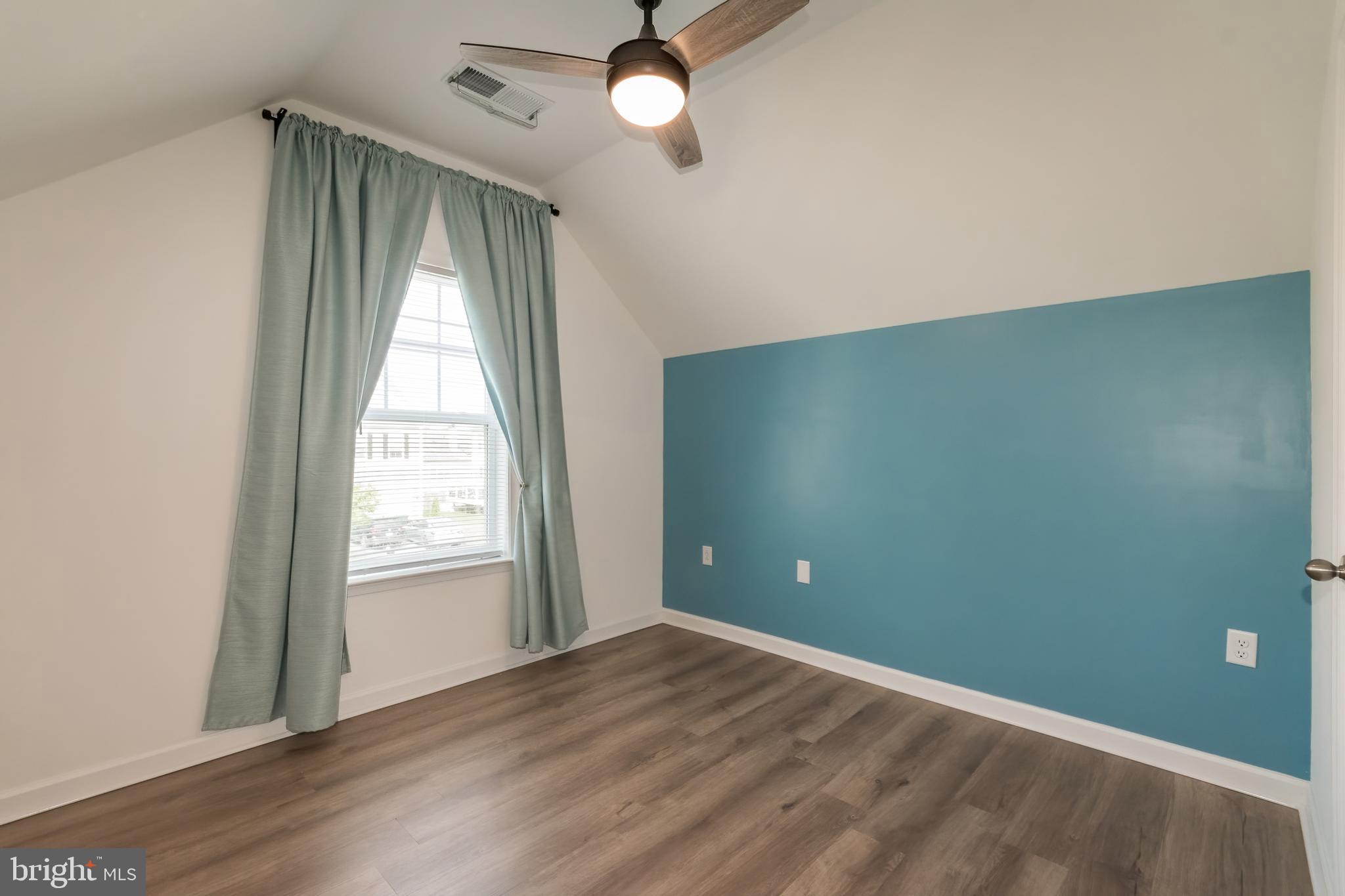 109 Darden Ct W