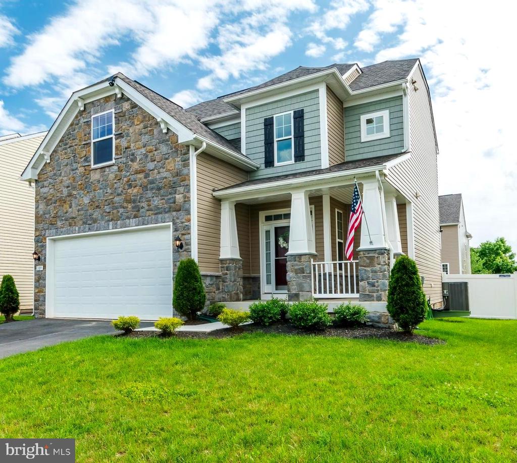 109 Darden Ct W