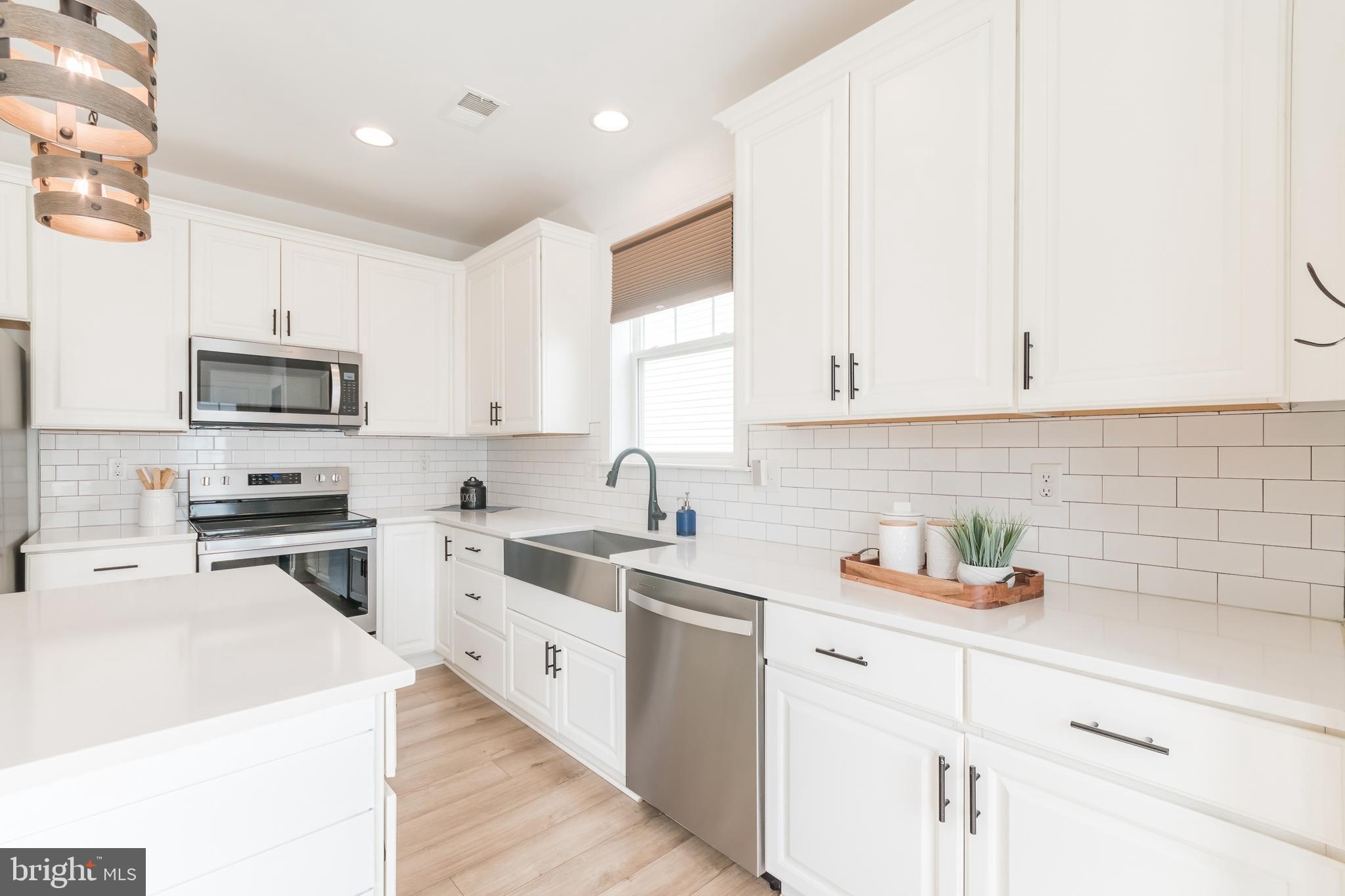 109 Darden Ct W