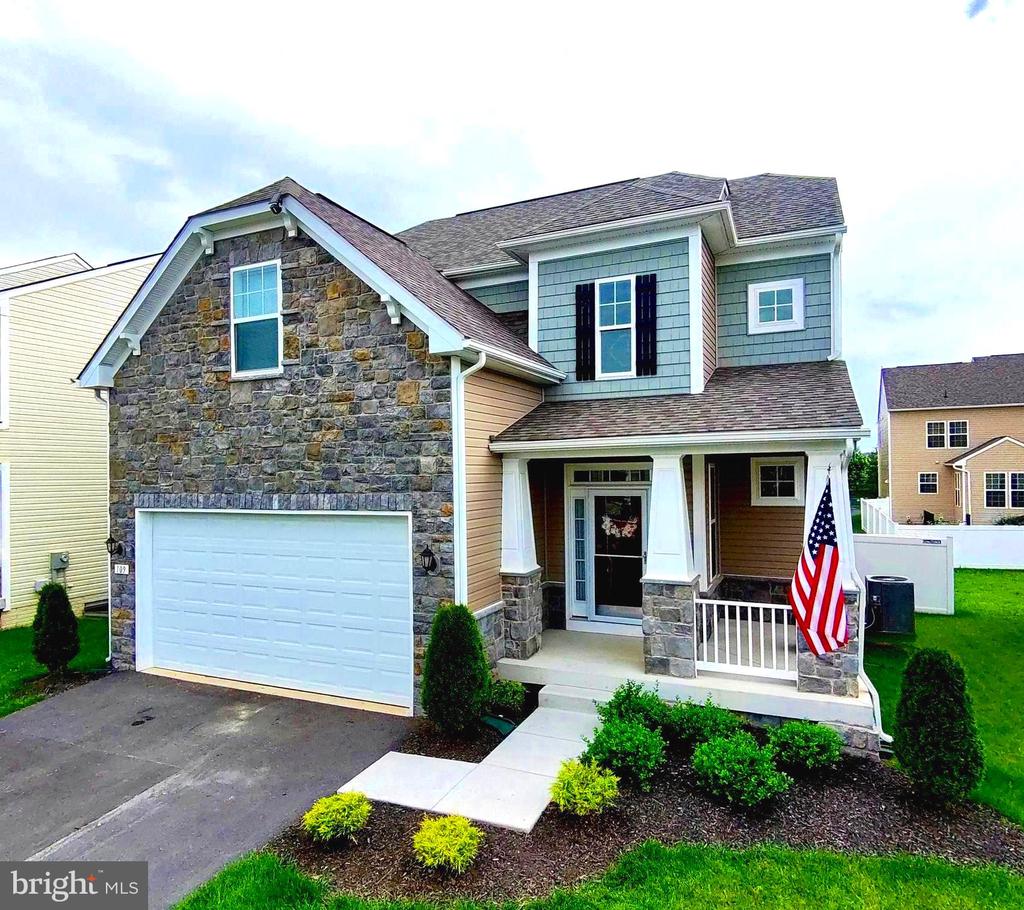 109 Darden Ct W