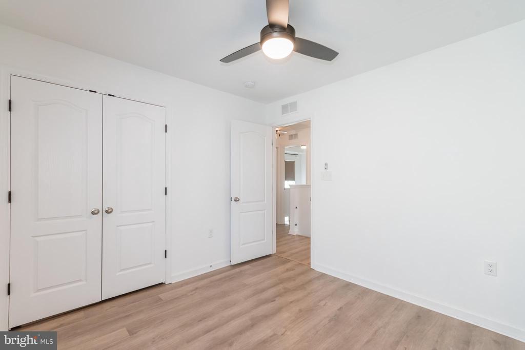 109 Darden Ct W