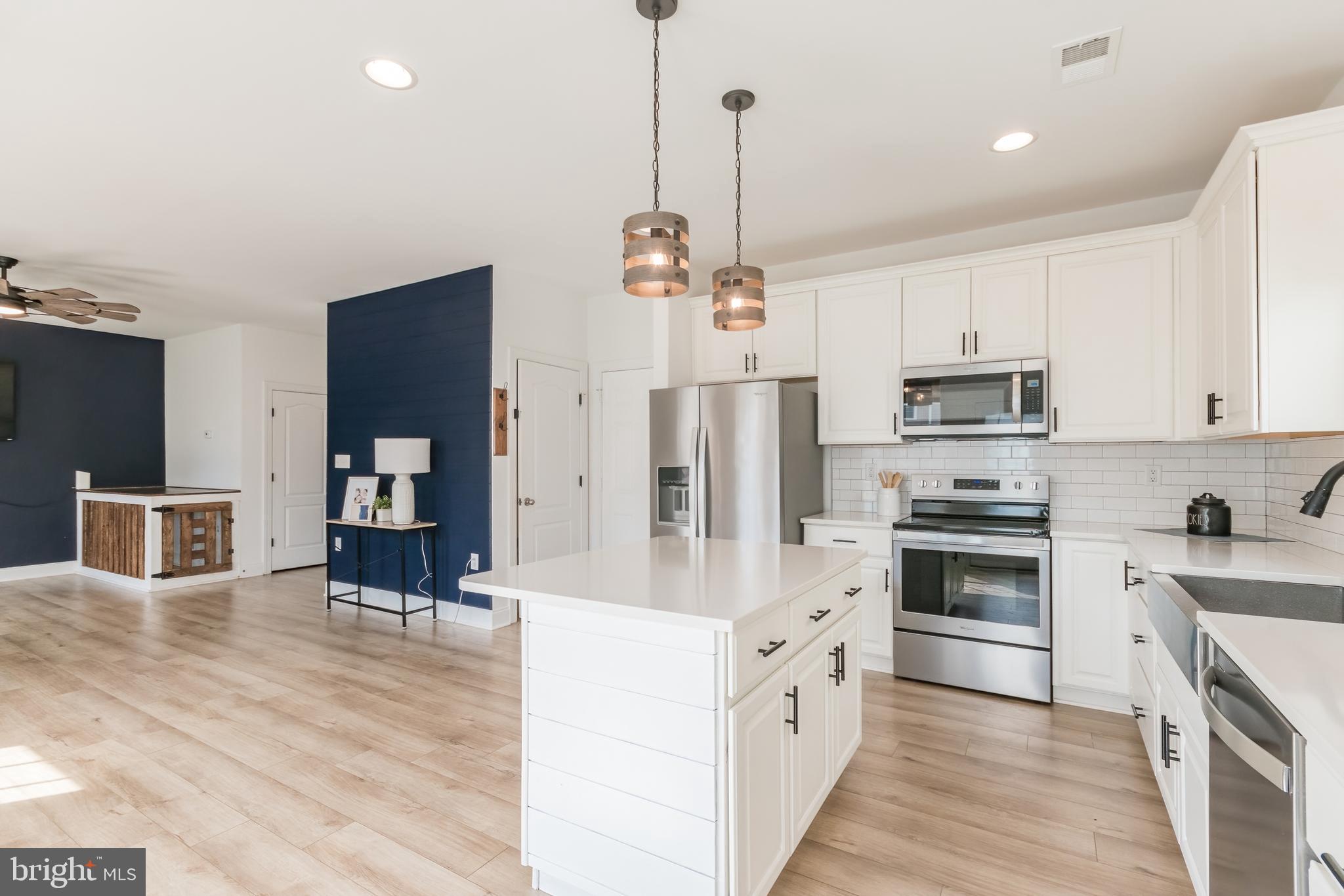 109 Darden Ct W