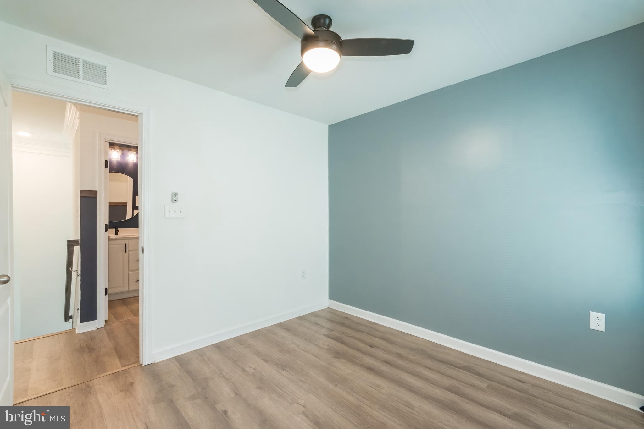109 Darden Ct W