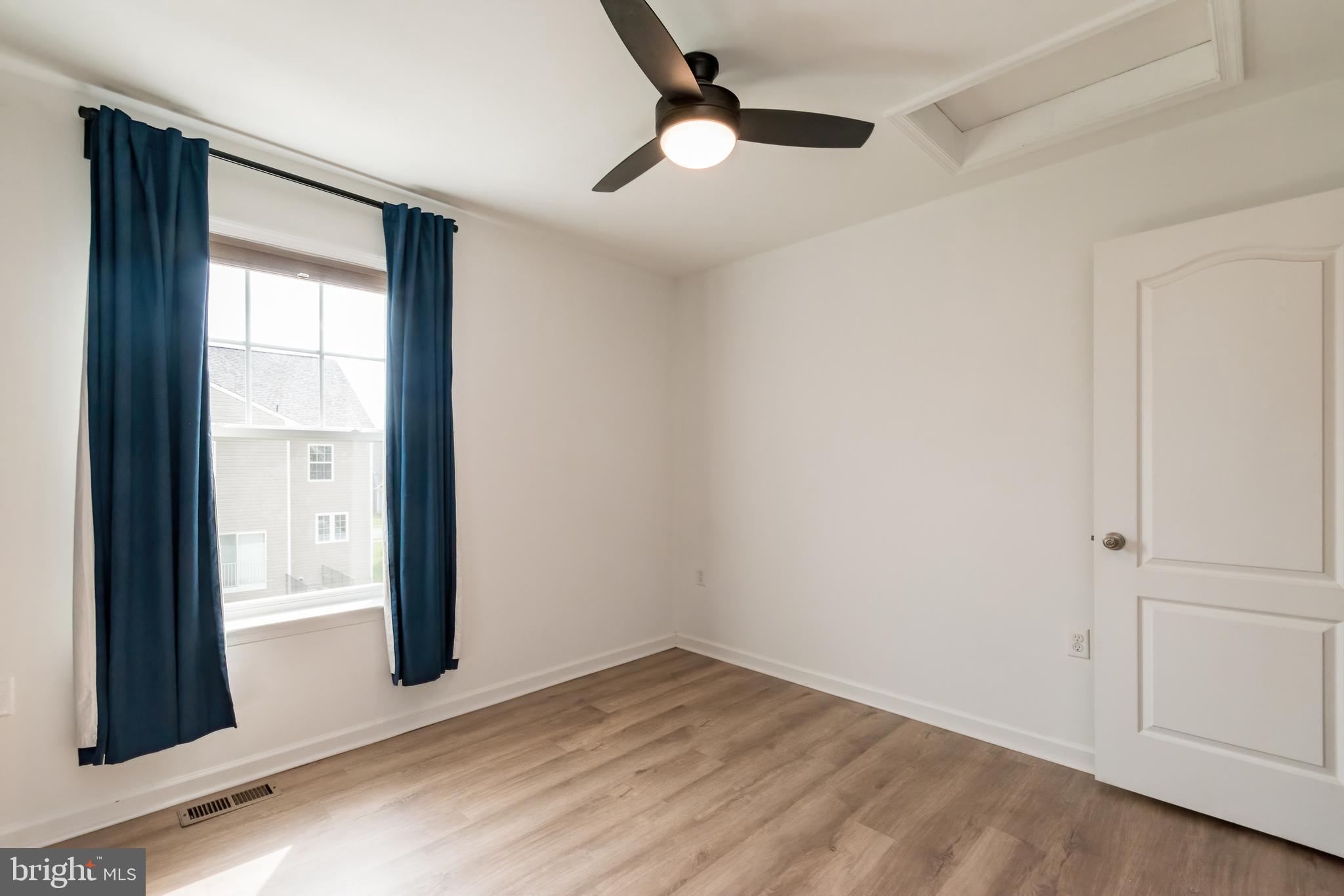 109 Darden Ct W