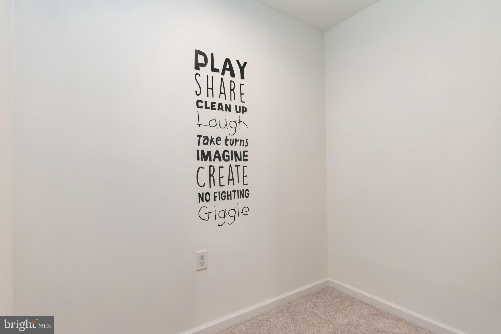 109 Darden Ct W