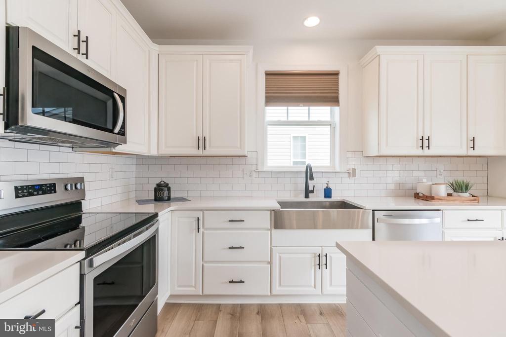 109 Darden Ct W