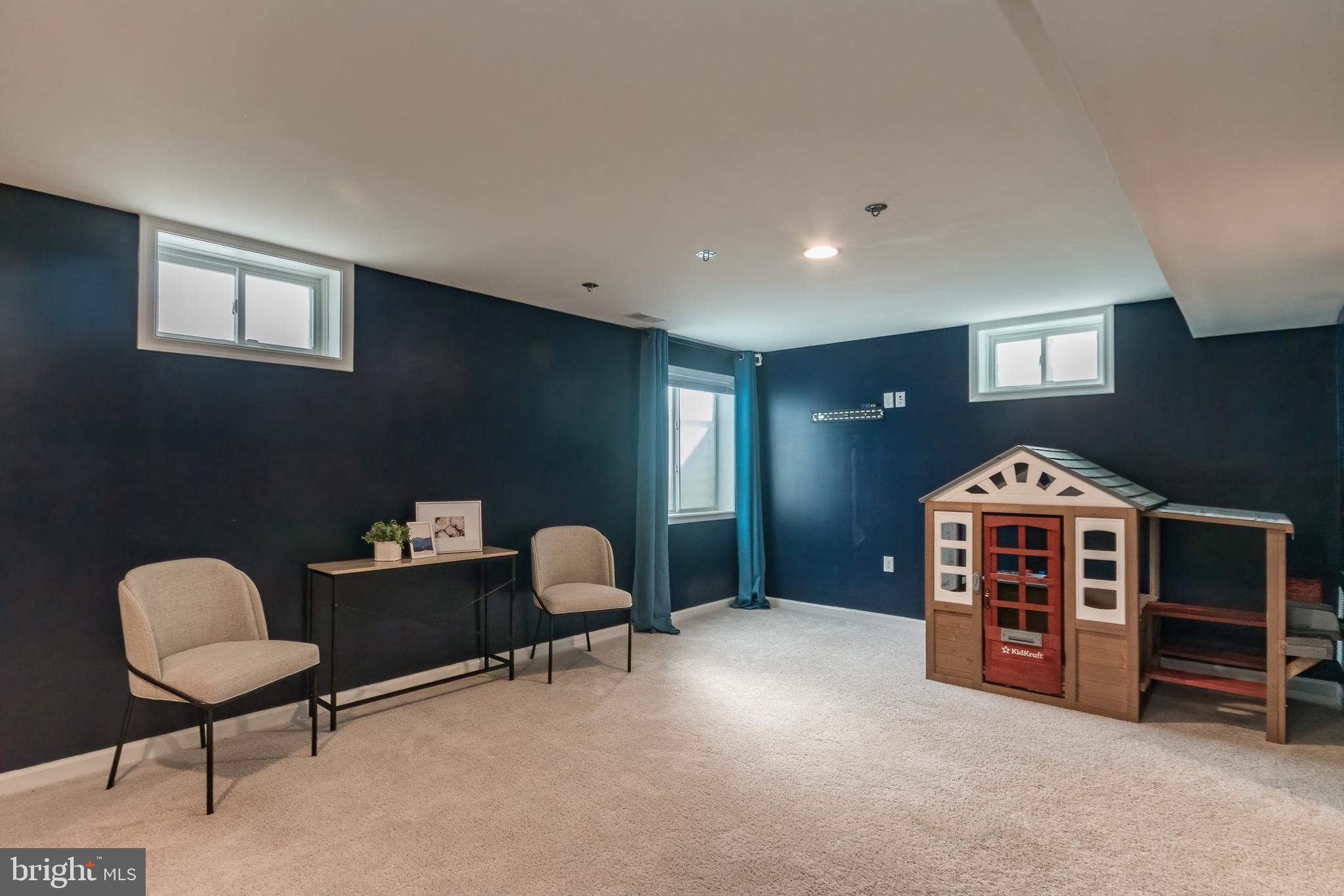 109 Darden Ct W