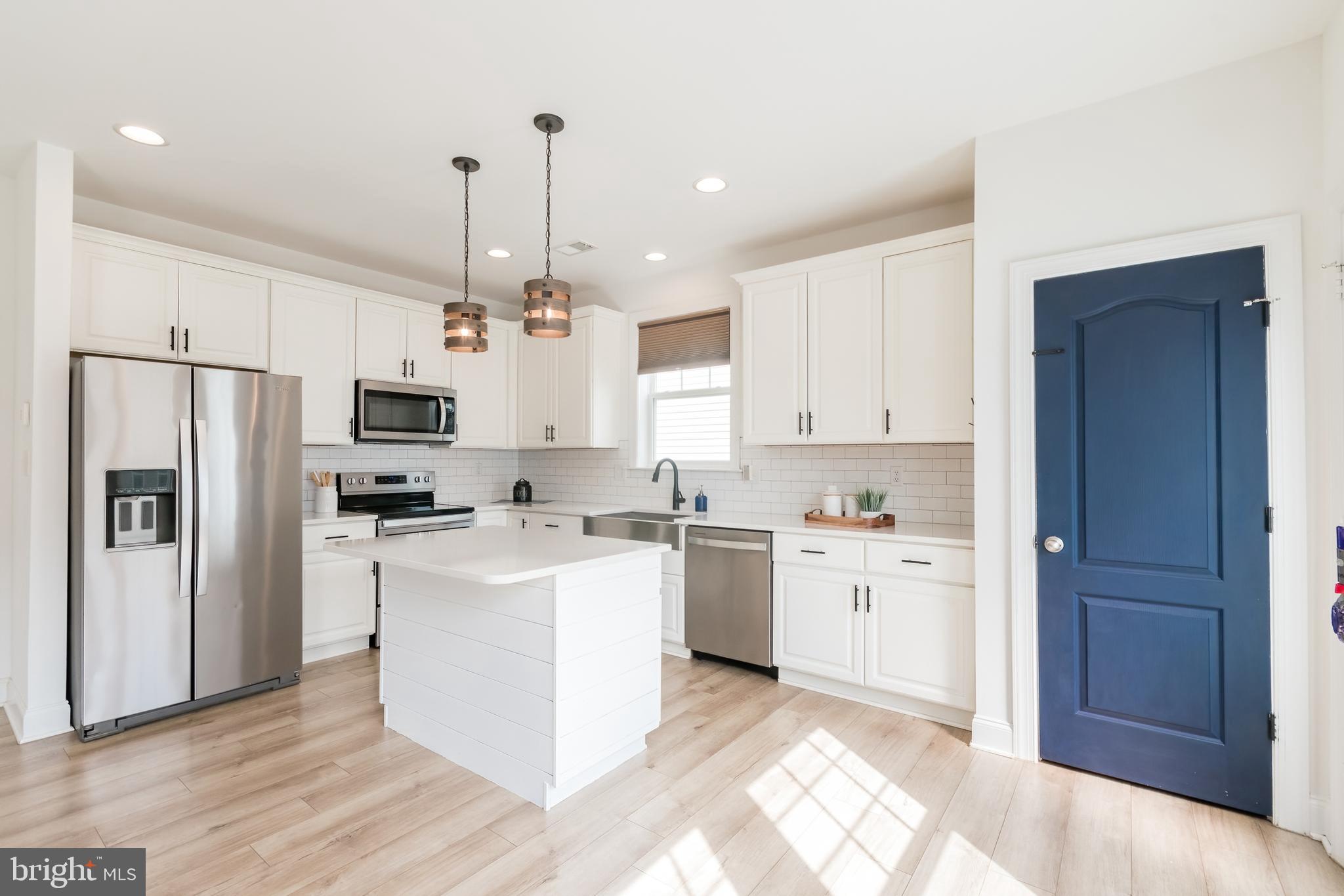 109 Darden Ct W