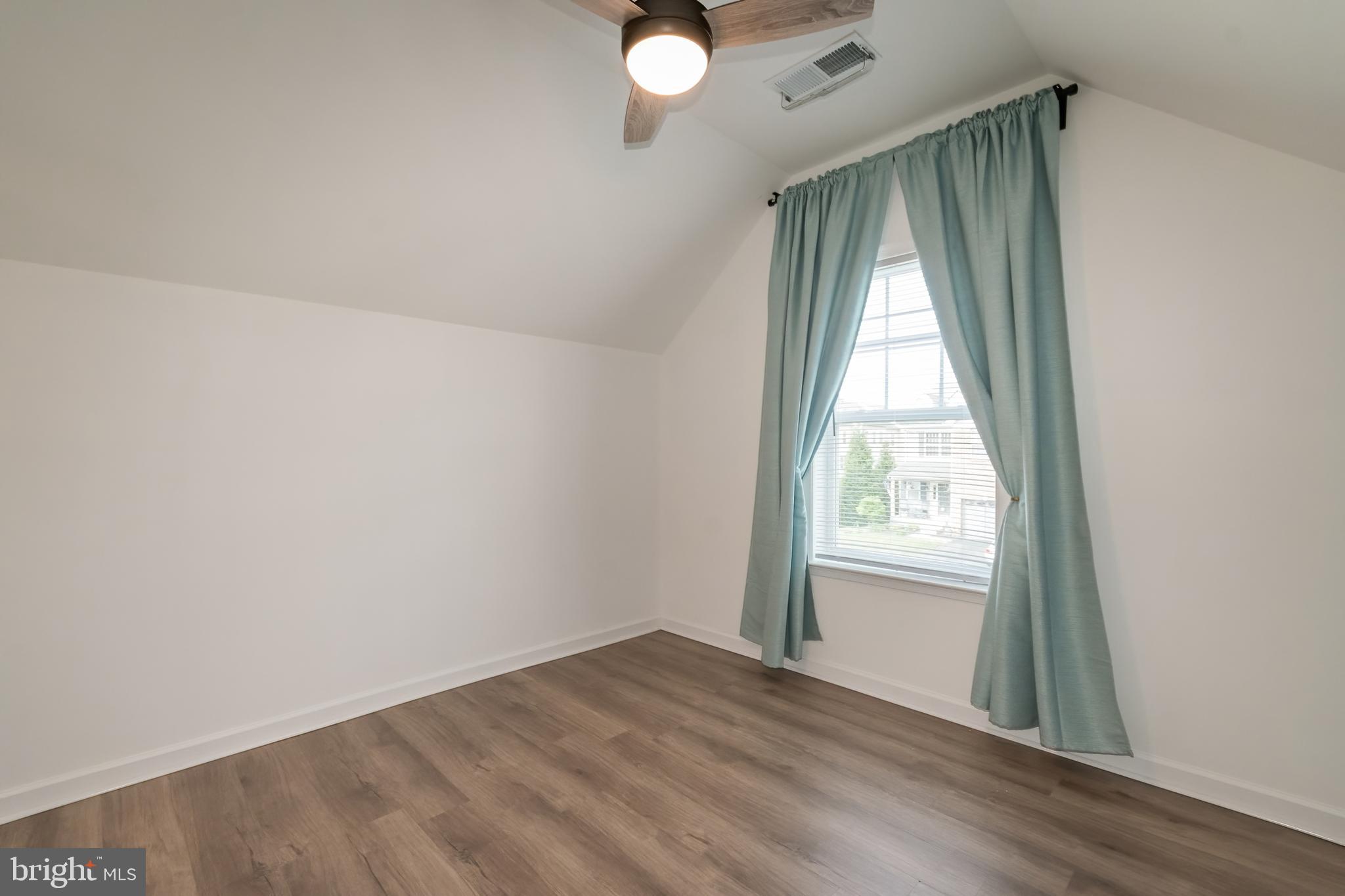 109 Darden Ct W