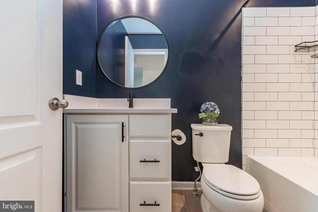 109 Darden Ct W