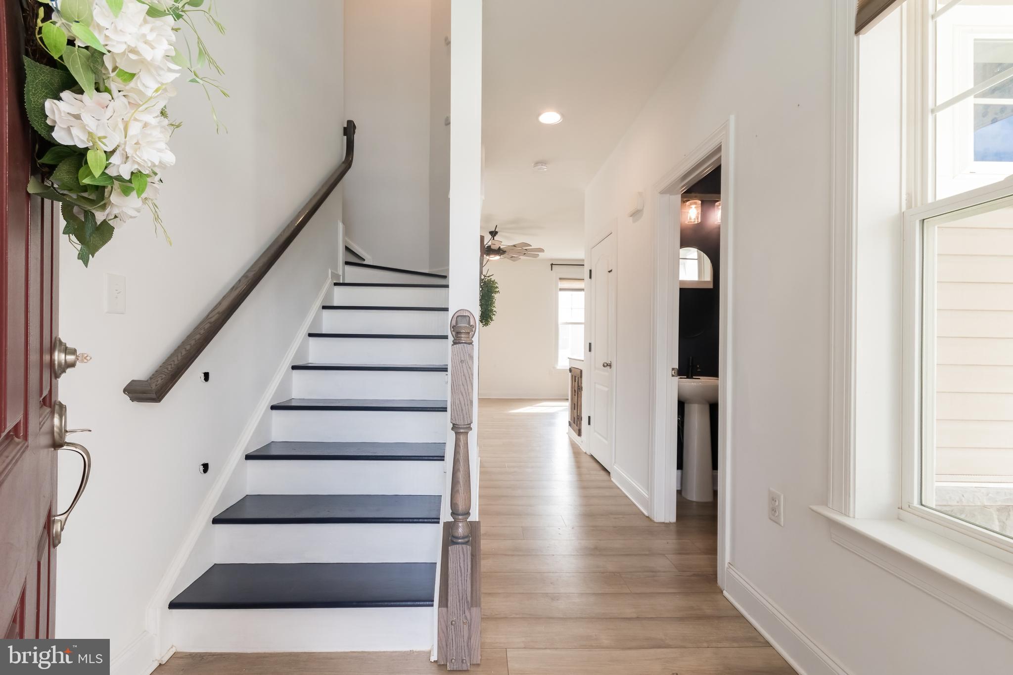 109 Darden Ct W