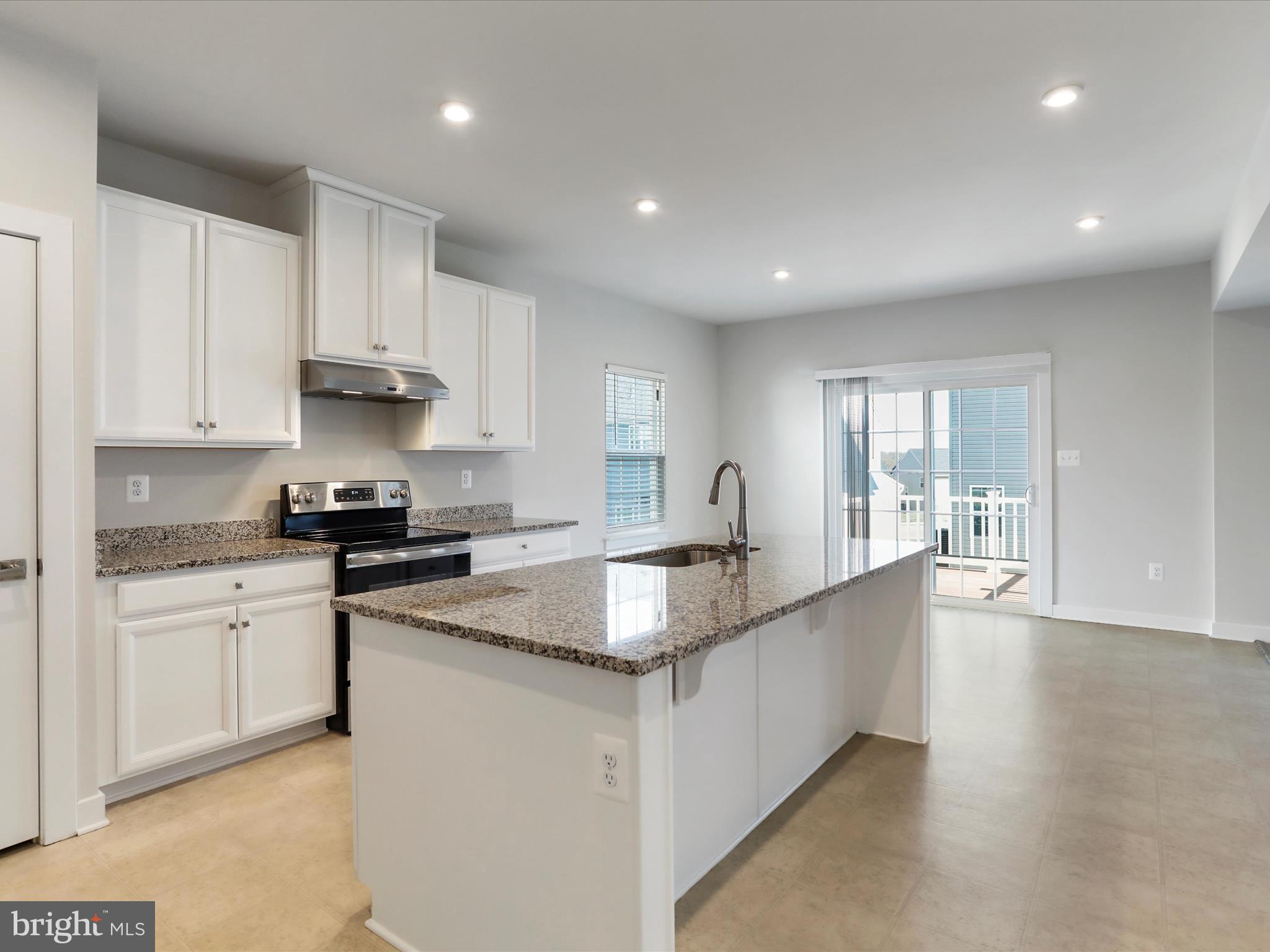 125 Quebec Ct