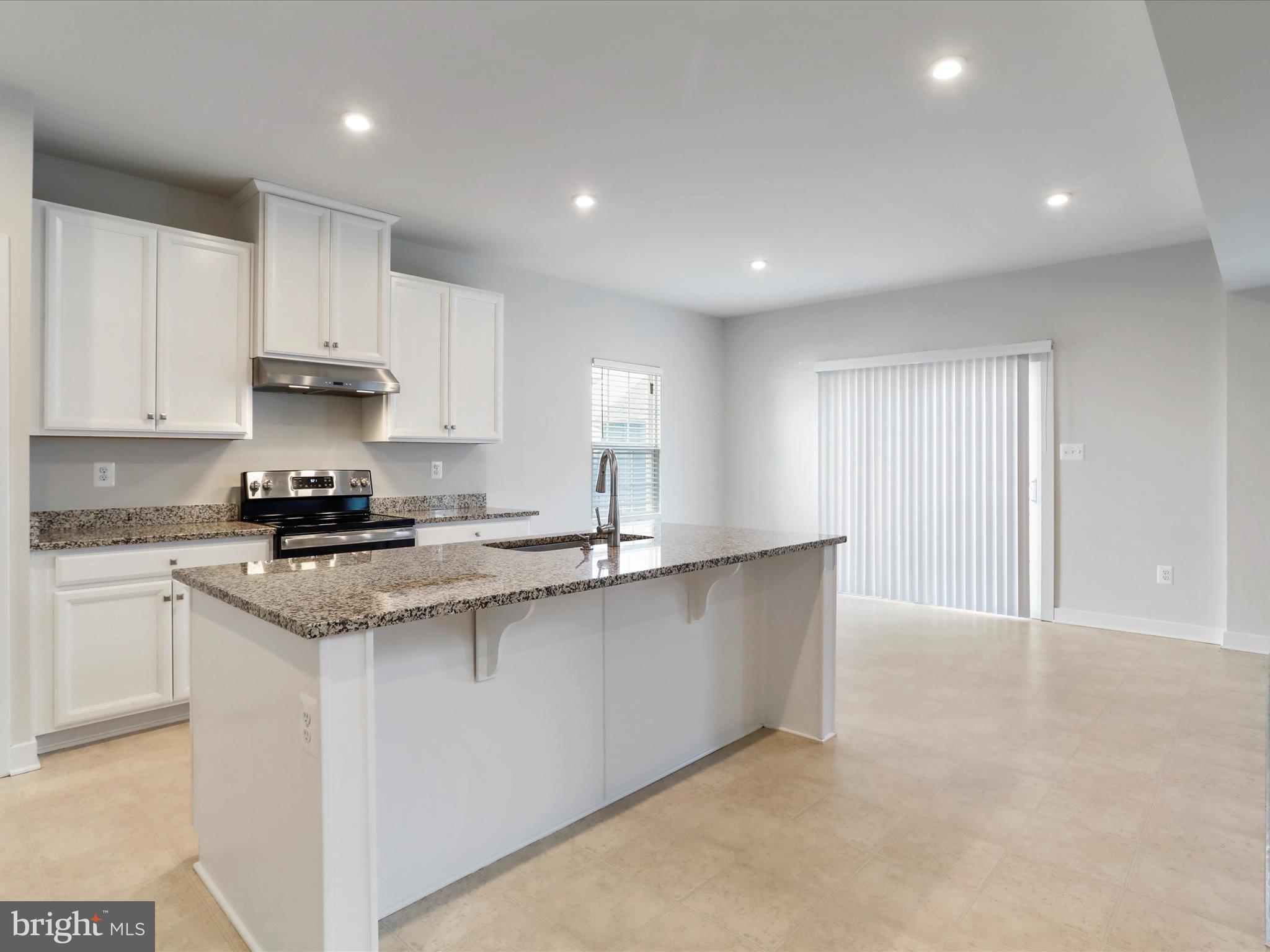 125 Quebec Ct