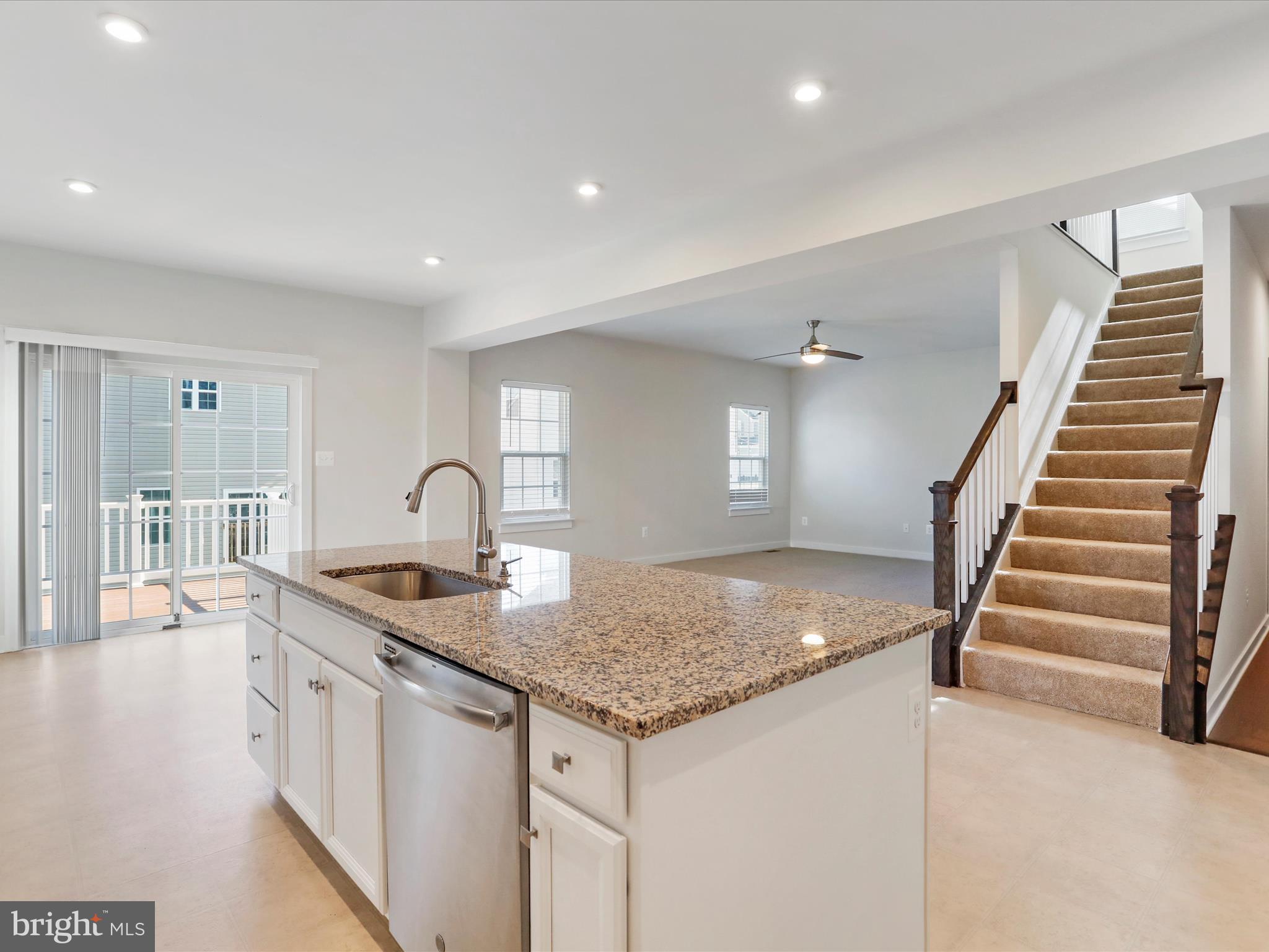 125 Quebec Ct