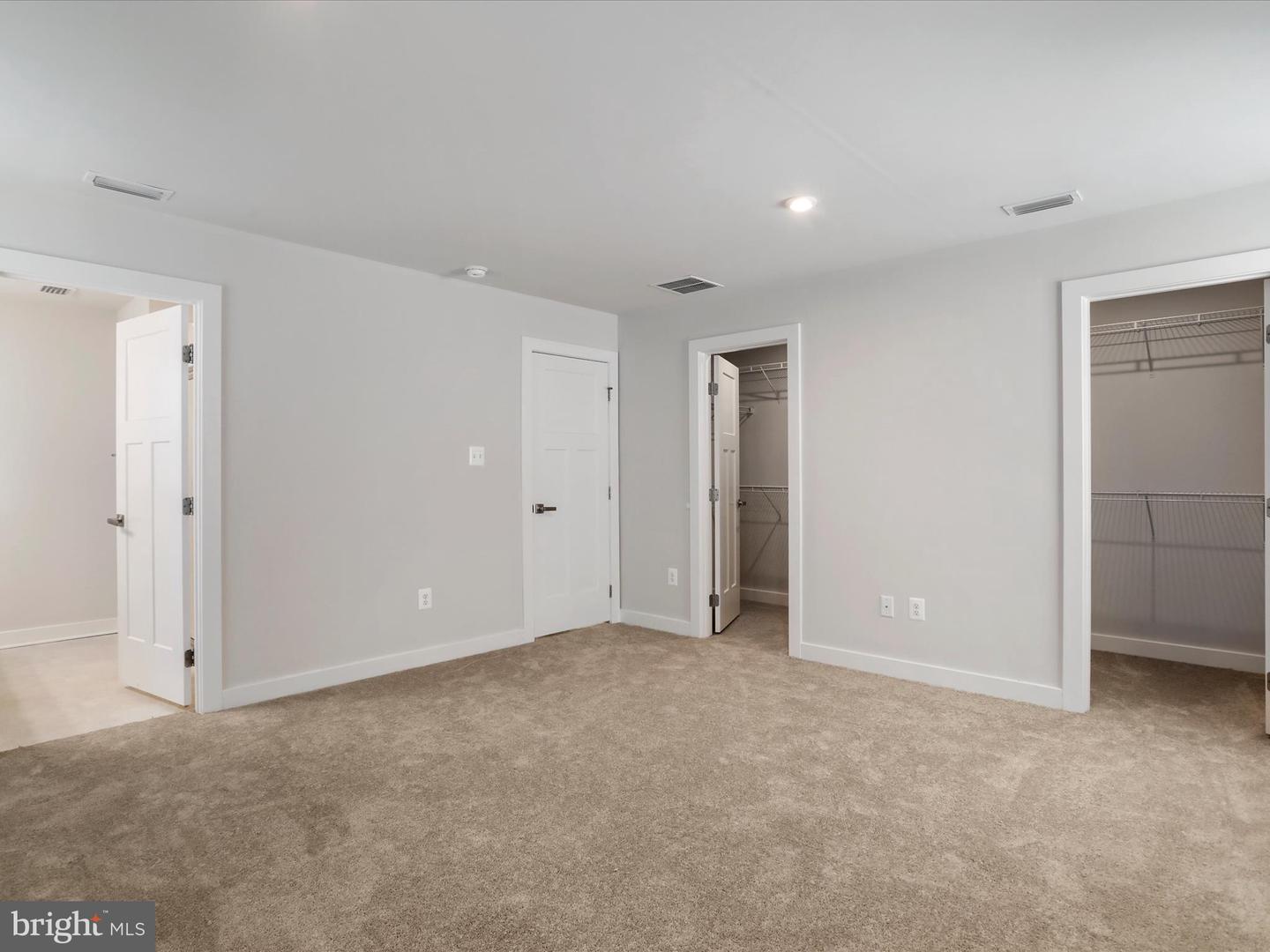 125 Quebec Ct