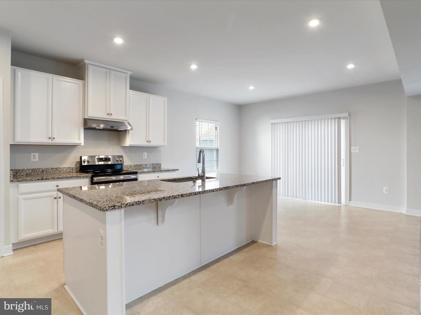 125 Quebec Ct