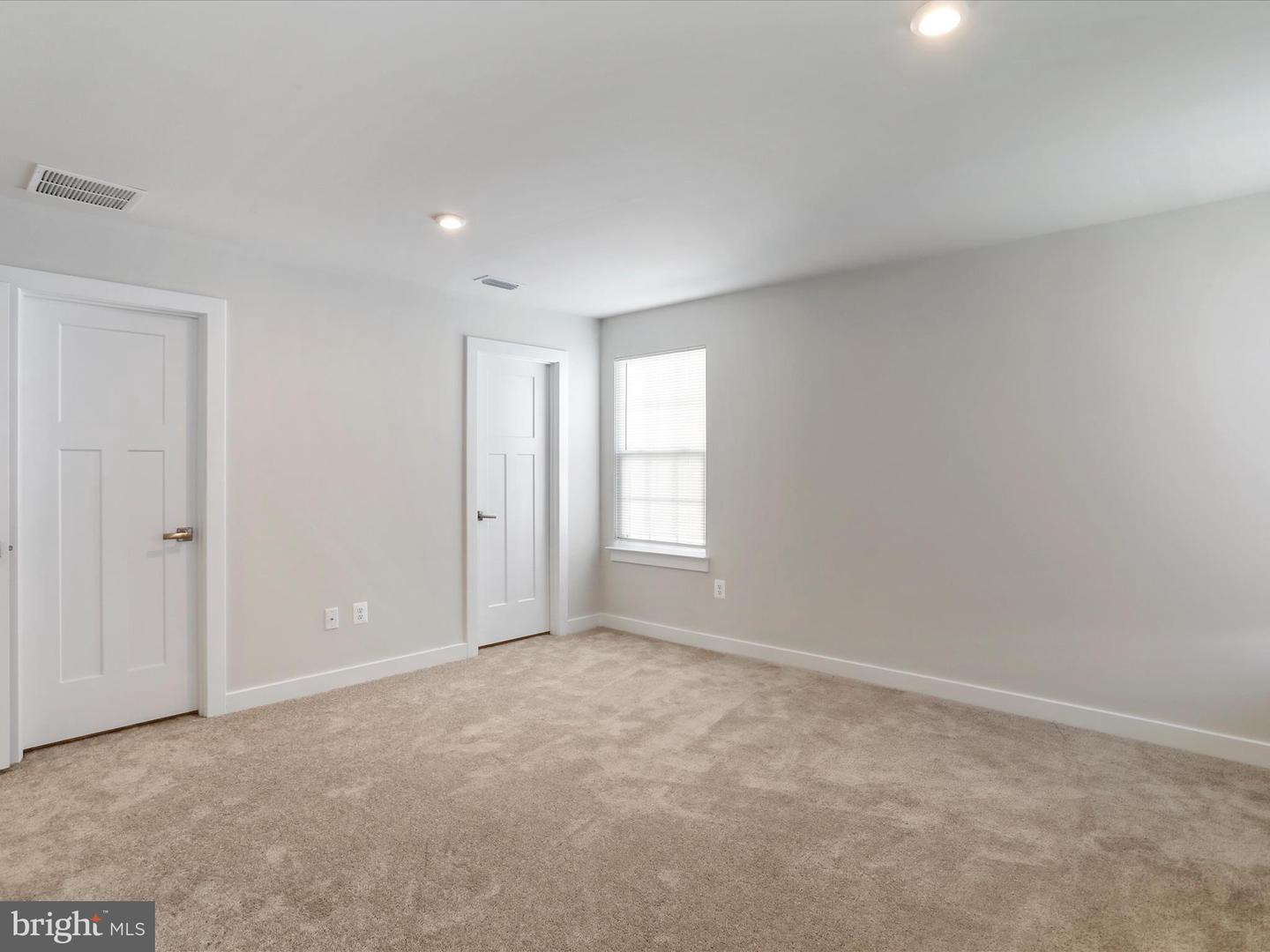 125 Quebec Ct