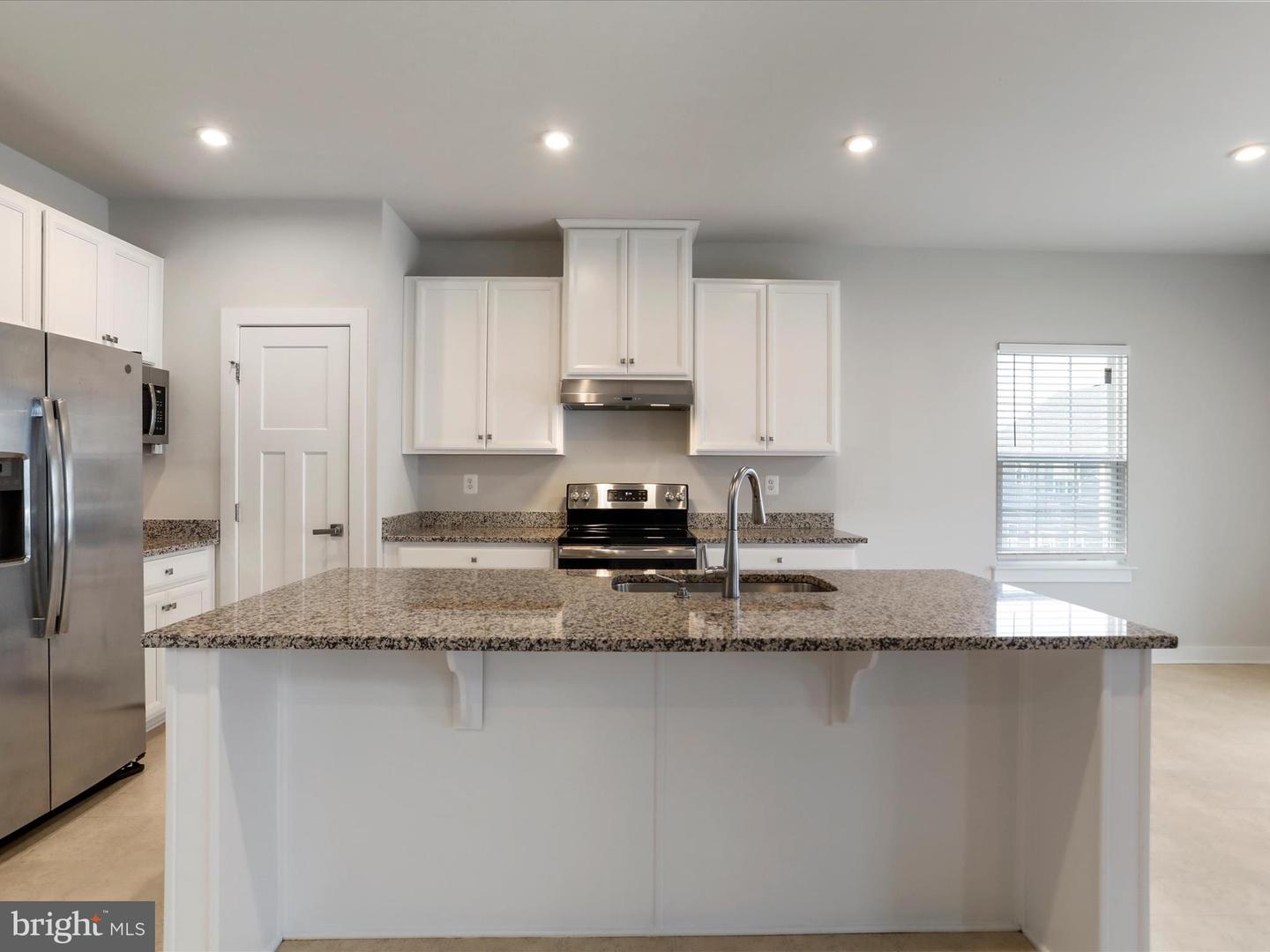 125 Quebec Ct