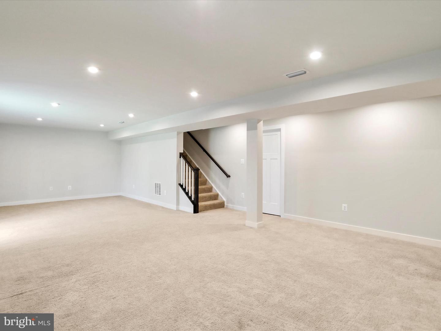 125 Quebec Ct