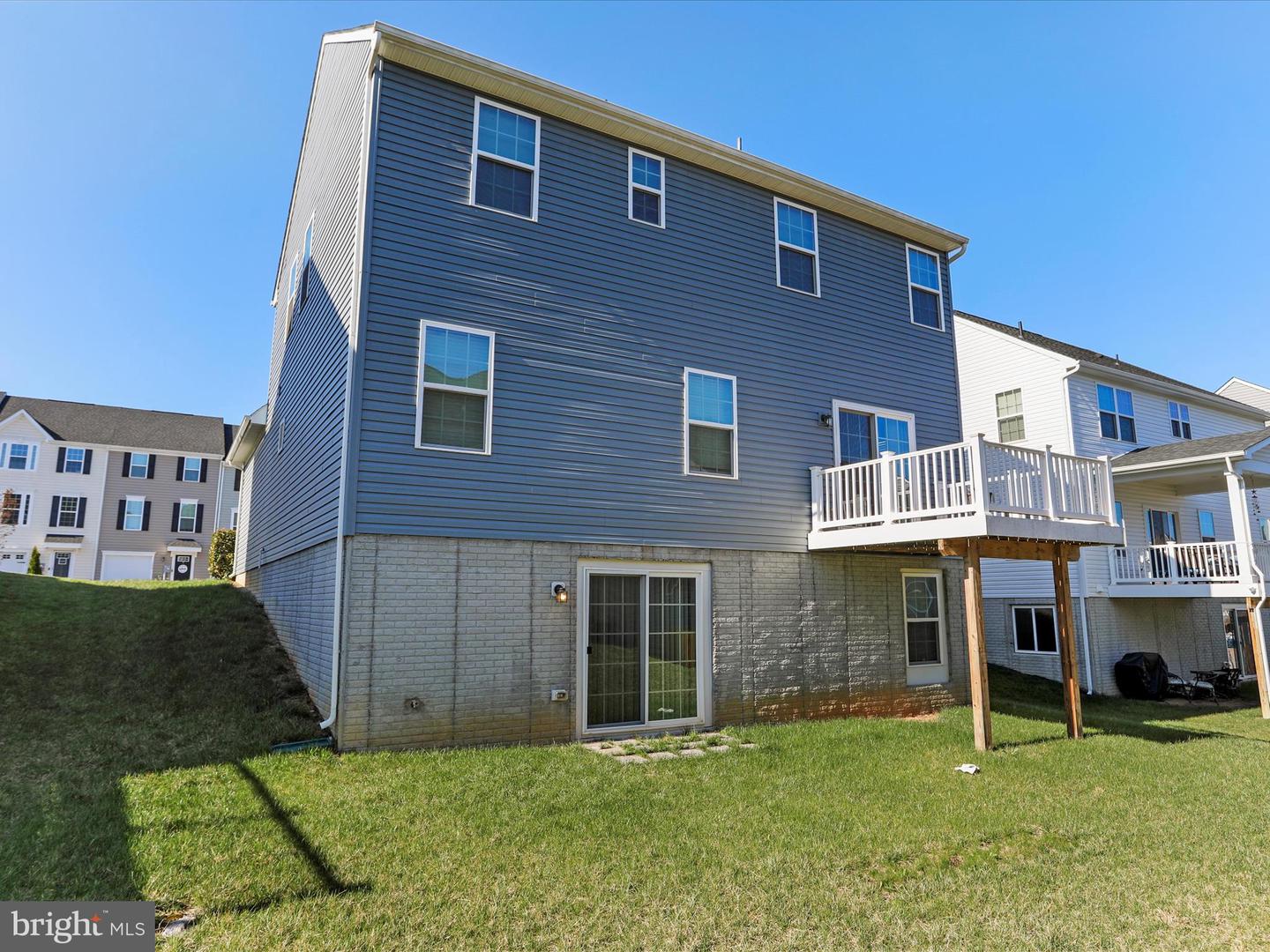 125 Quebec Ct