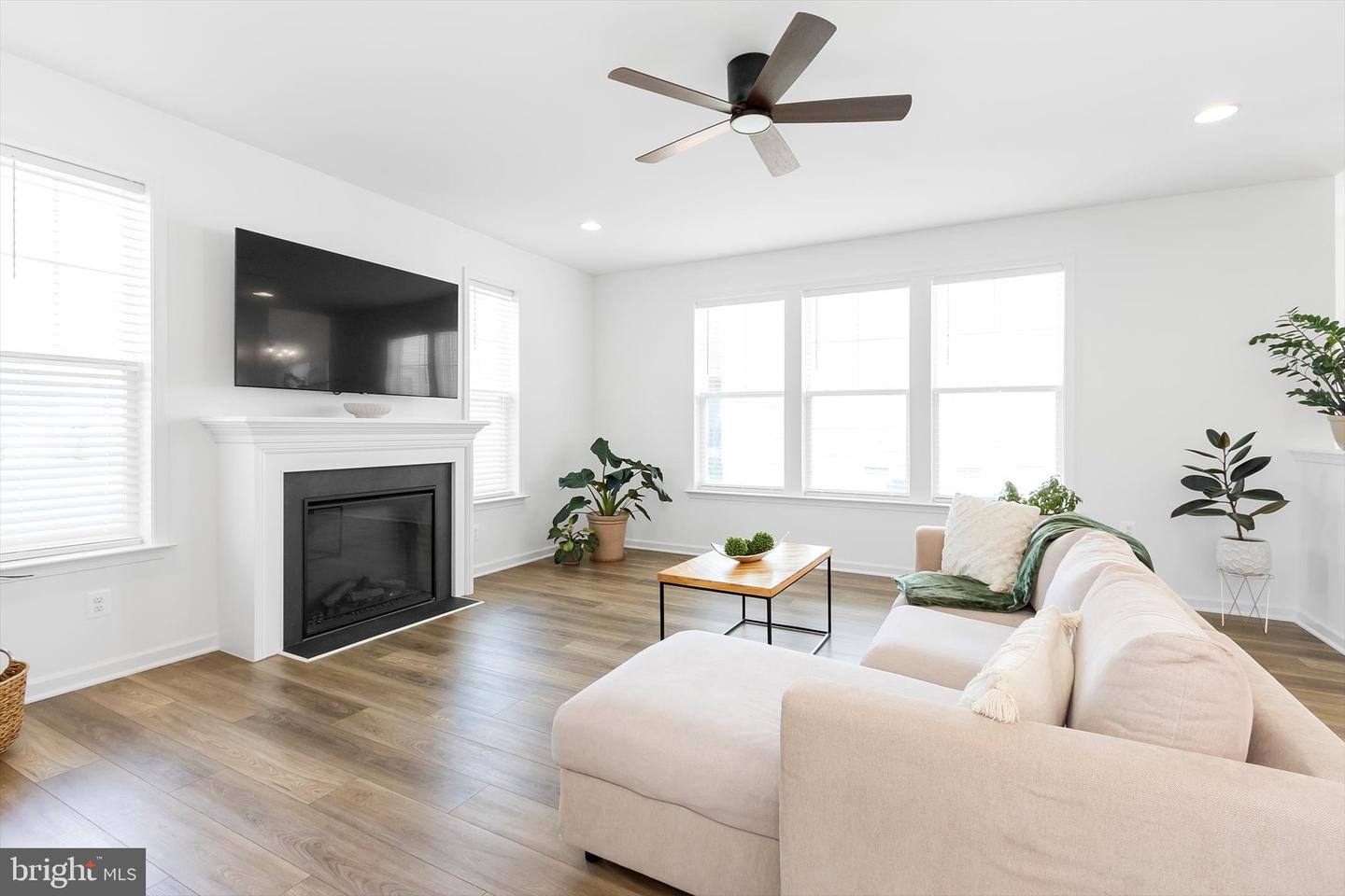 301 Homer Ct