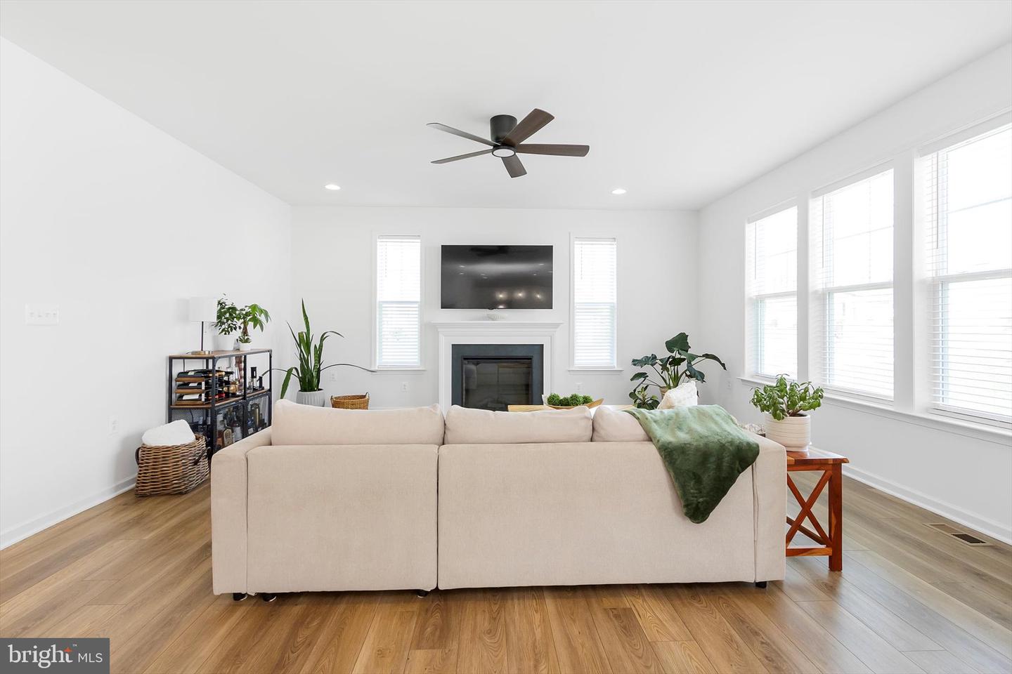 301 Homer Ct