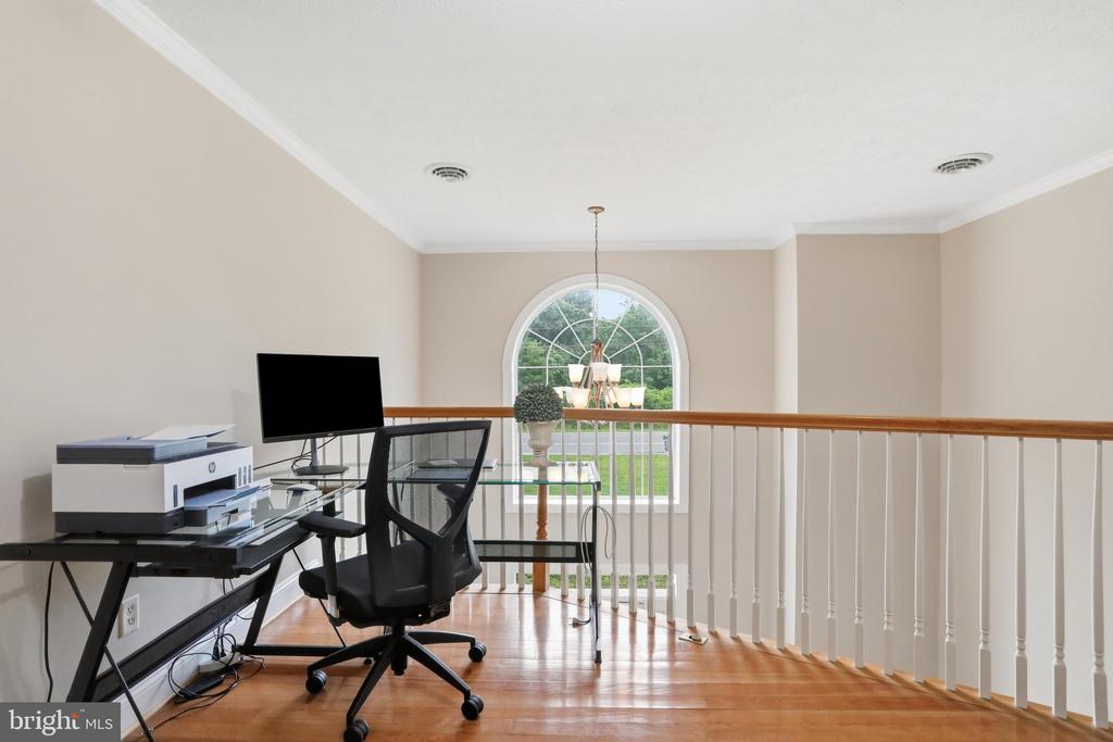 18 TREASURE DRIVE