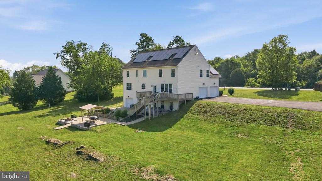 18 TREASURE DRIVE
