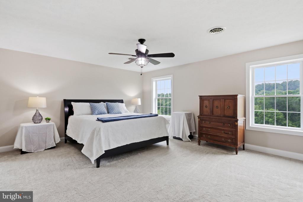 18 TREASURE DRIVE