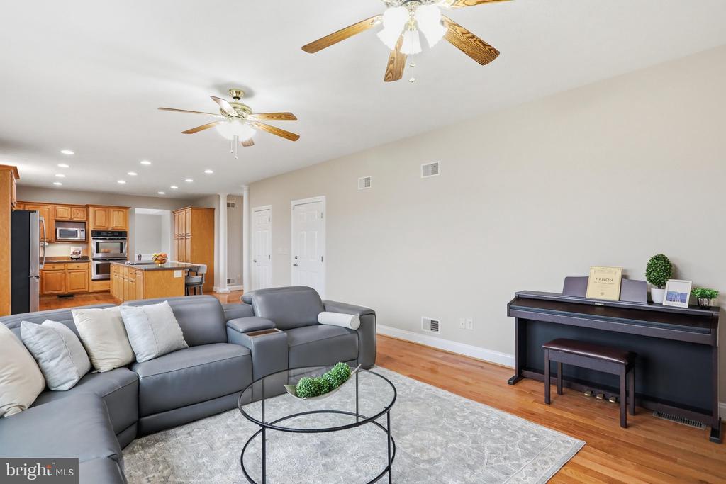 18 TREASURE DRIVE