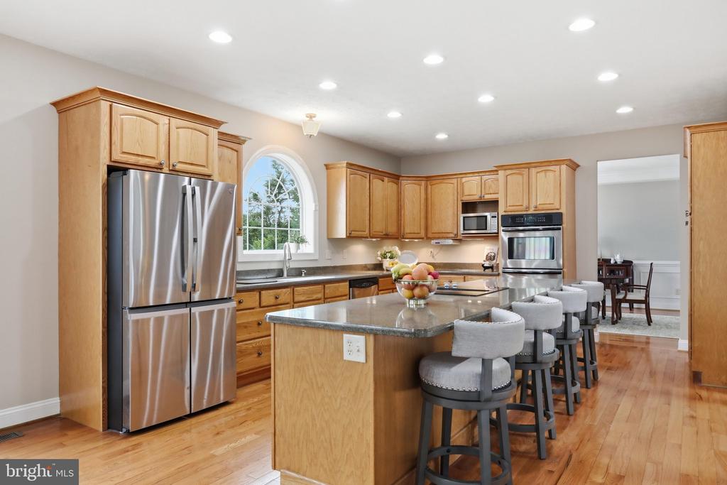 18 TREASURE DRIVE