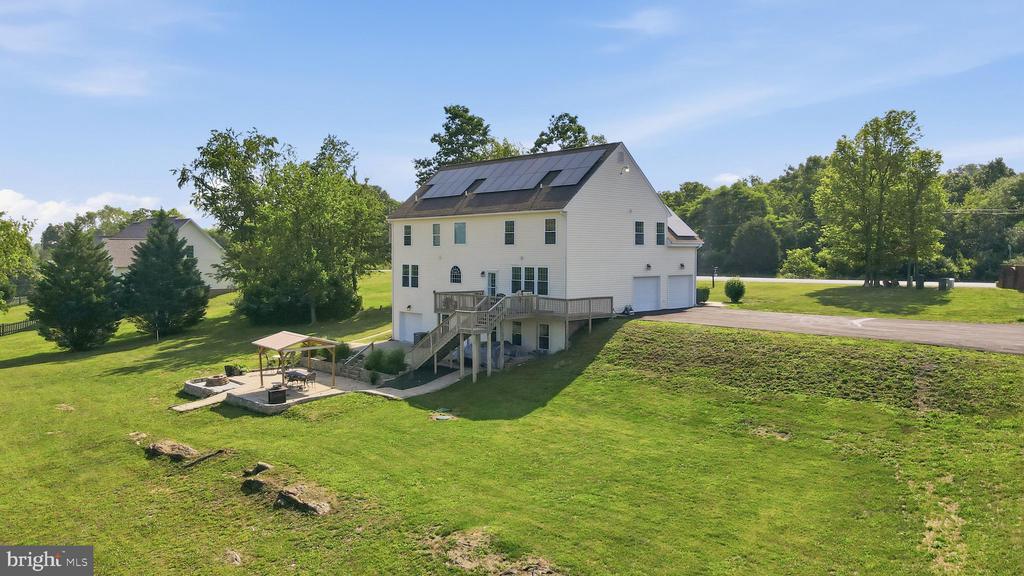 18 TREASURE DRIVE