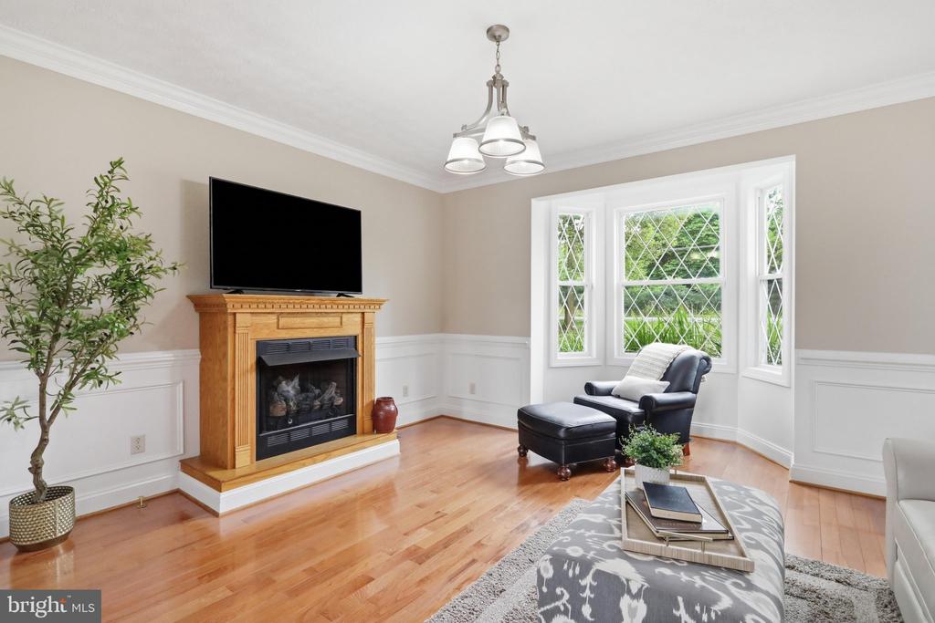 18 TREASURE DRIVE