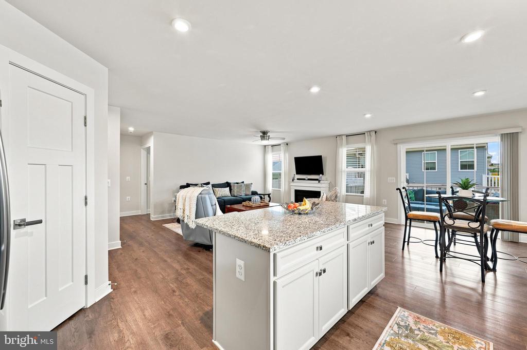 248 PERSPECTIVE PLACE