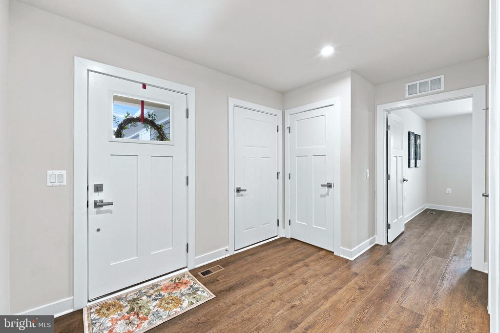 248 PERSPECTIVE PLACE