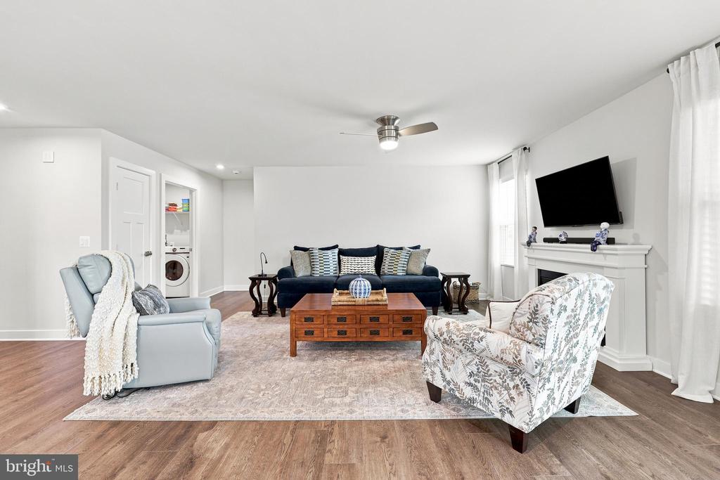 248 PERSPECTIVE PLACE