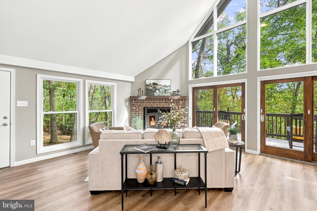 33 WIGWAM COURT