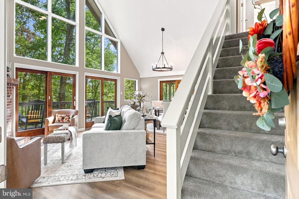 33 WIGWAM COURT