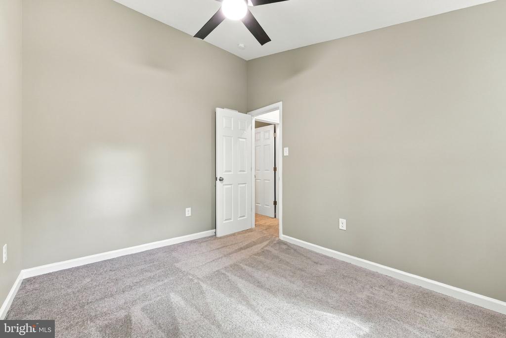 33 WIGWAM COURT