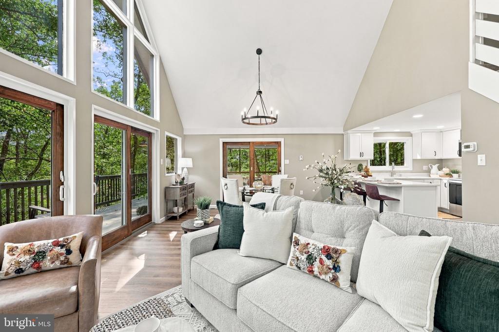 33 WIGWAM COURT