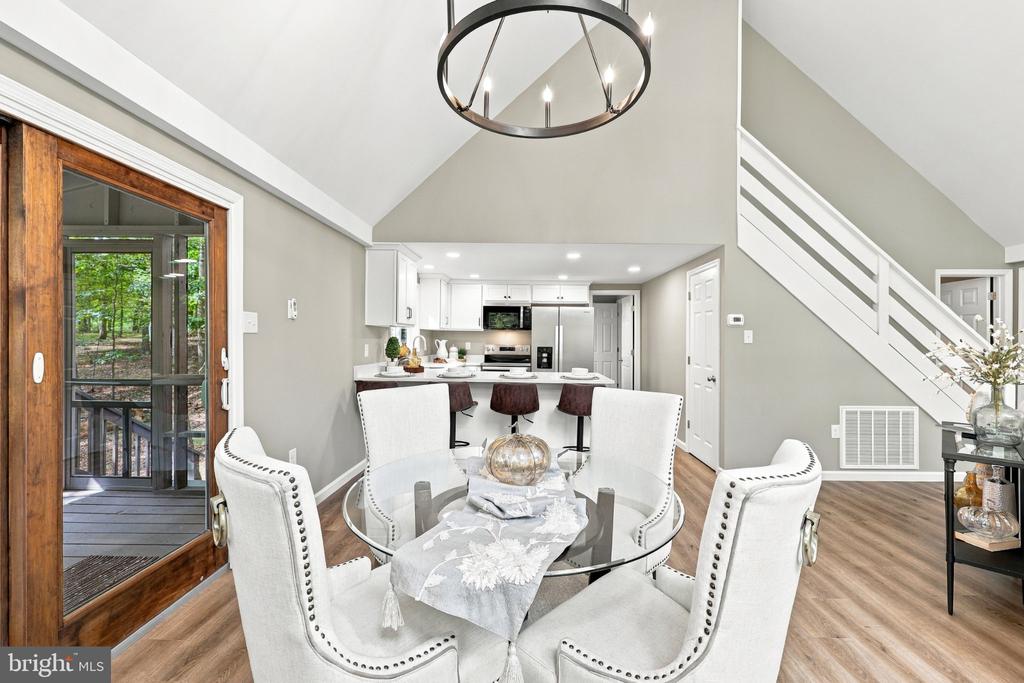 33 WIGWAM COURT
