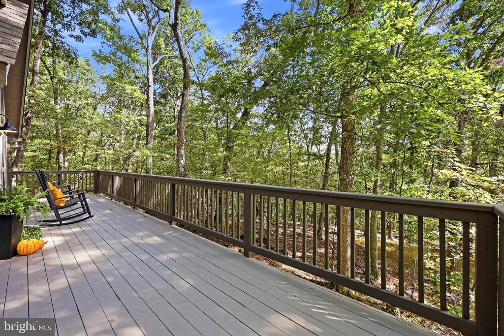 33 WIGWAM COURT
