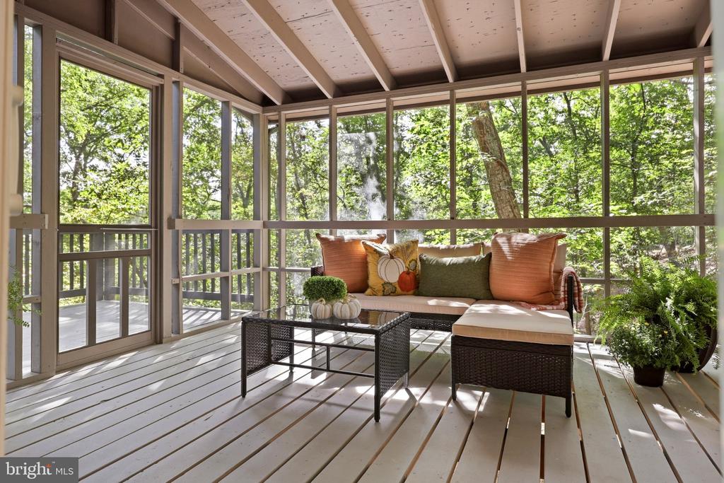 33 WIGWAM COURT