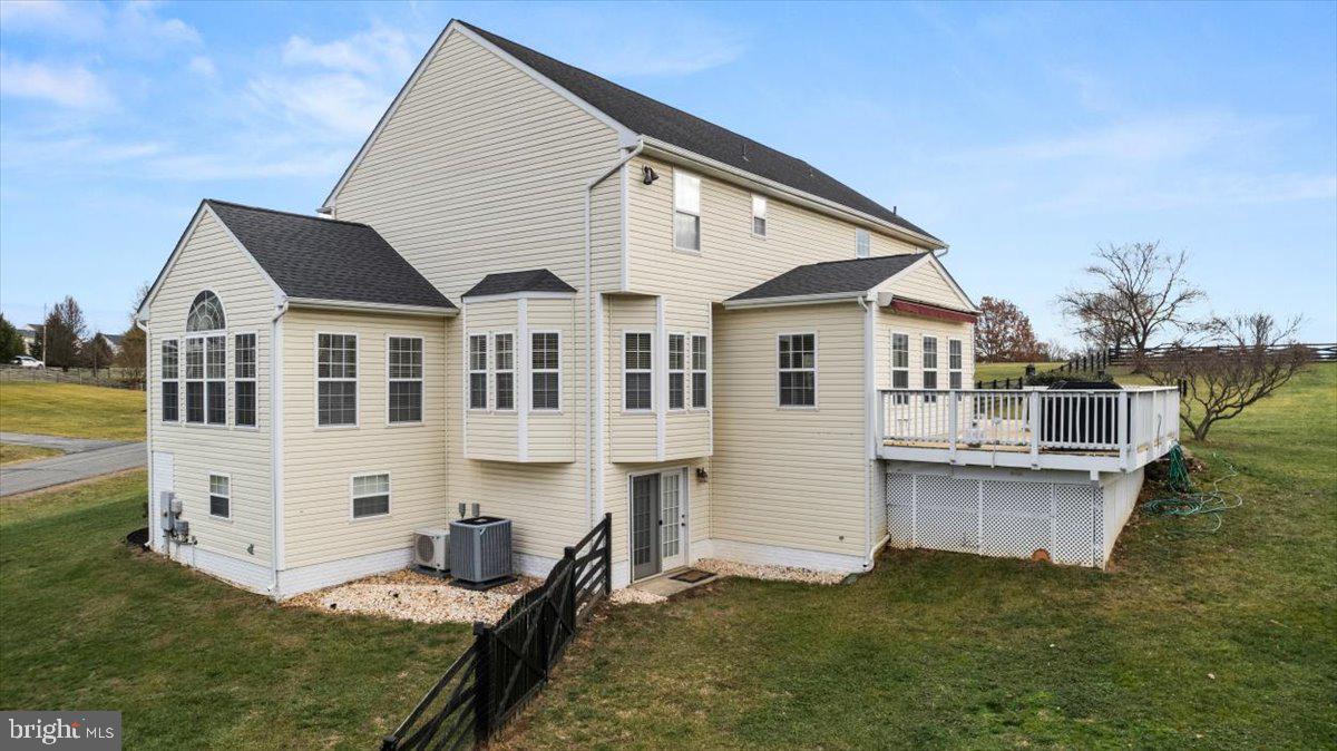 16 Spruce Hill Way